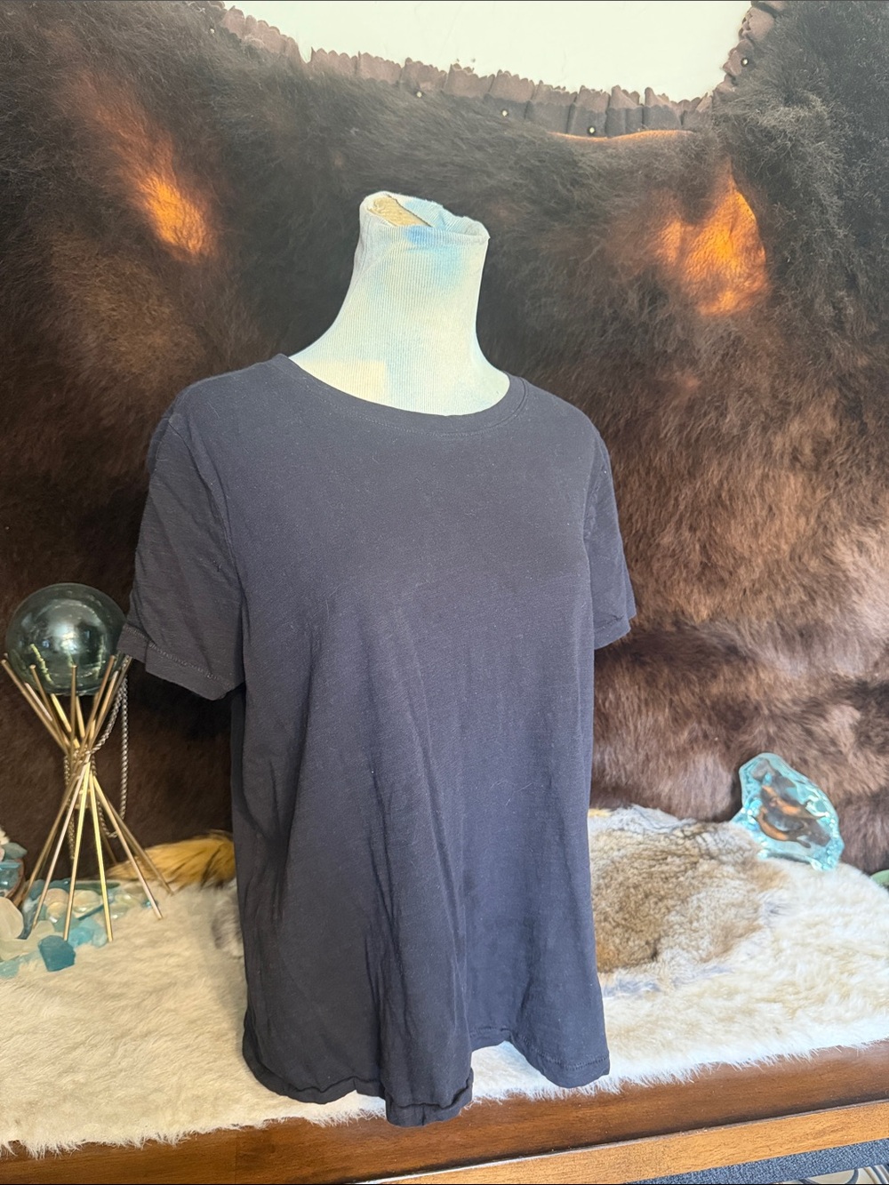 Classic Black Crewneck T-Shirt L (4050)